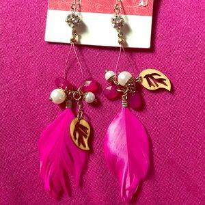 Charming CHARLIE pink feather earrings